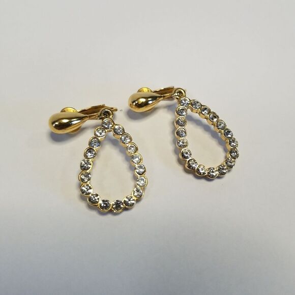 Crown Trifari Signed Vintage Clip On Rhinestone Dangle Teardrop Earrings - Picture 2 of 5